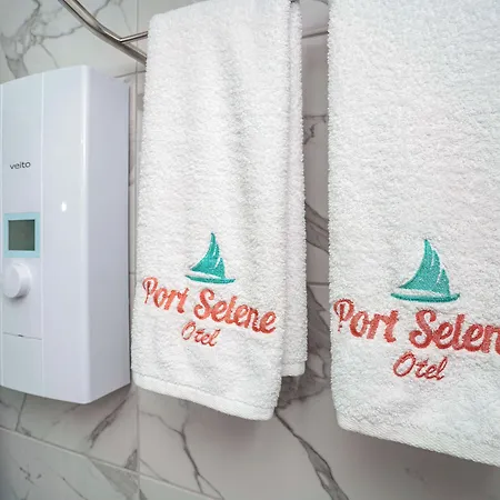 Port Selene Szálloda *